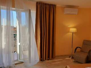 Гостиница Лотос Геленджик Люкс 2х комнатный с балконом-2