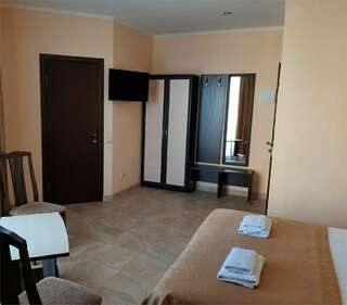 Гостиница Лотос Геленджик Стандарт 2х местный-2