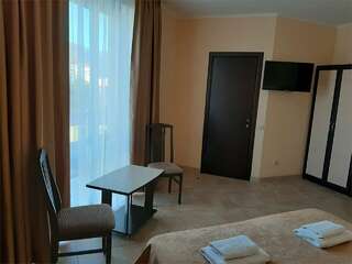 Гостиница Лотос Геленджик Комфорт 2х местный-3