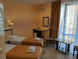 Гостиница Лотос Геленджик Комфорт 2х местный-5