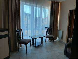 Гостиница Лотос Геленджик Люкс 2х комнатный с балконом-8