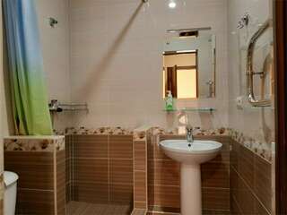 Гостиница Лотос Геленджик Комфорт 3х местный-3