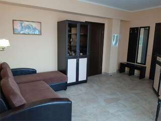 Гостиница Лотос Геленджик Люкс 2х комнатный без балкона-3