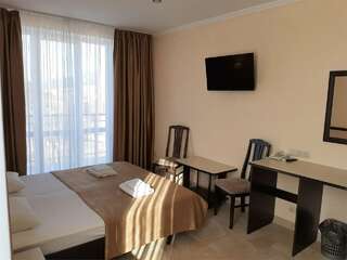 Гостиница Лотос Геленджик Комфорт 4х местный-3